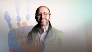 Andrés Moya: el economista que trabaja por la salud mental y el cuidado de la primera infancia.